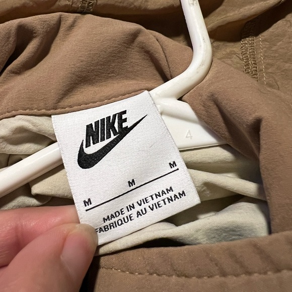 Nike windbreaker jacket - Picture 3 of 3